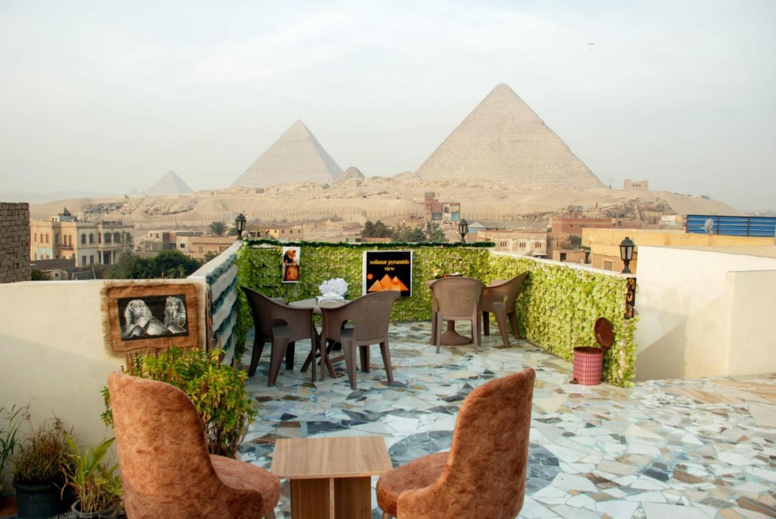 Pyramids Show Hotel Kafret el-Gabal Exterior photo