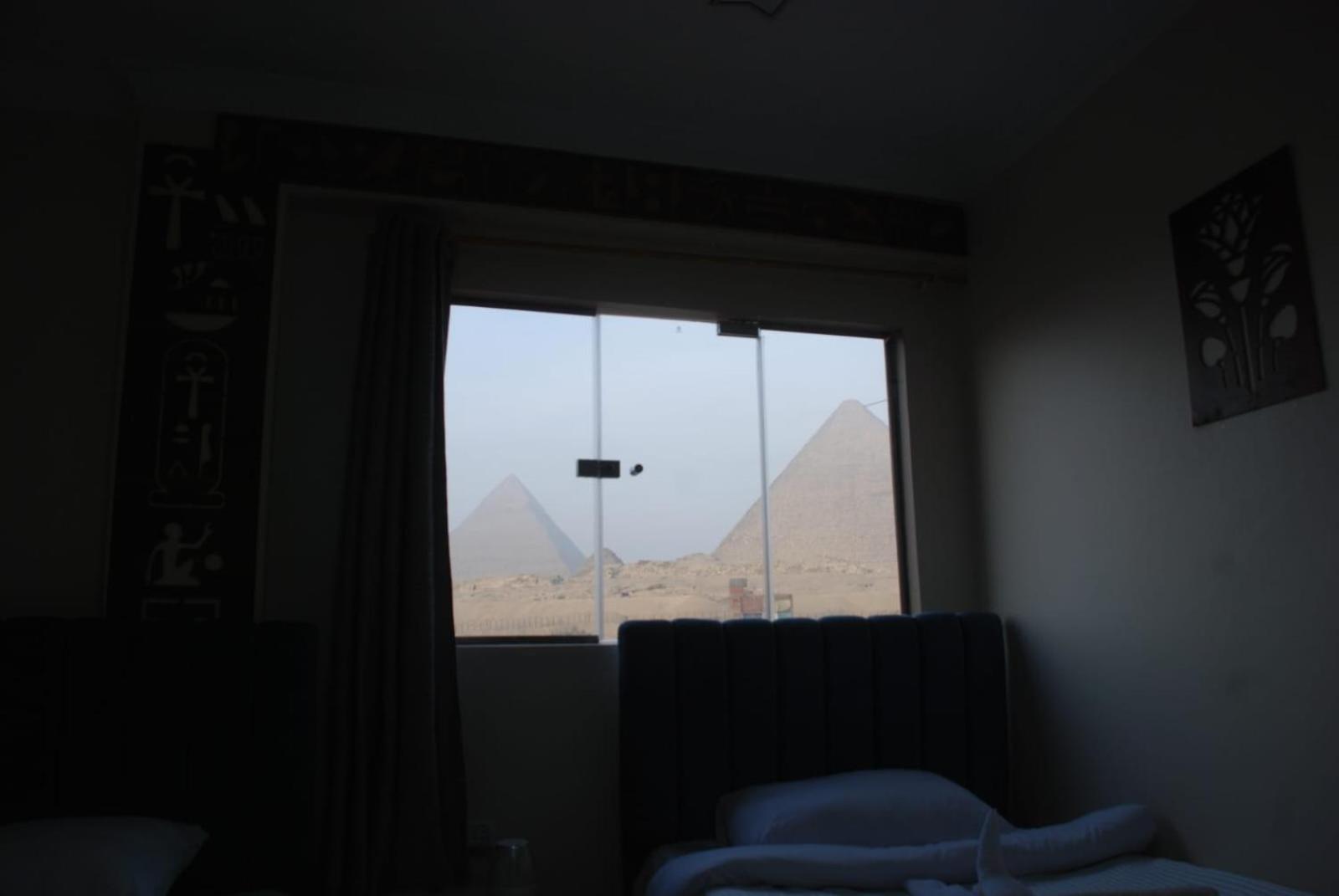 Pyramids Show Hotel Kafret el-Gabal Exterior photo