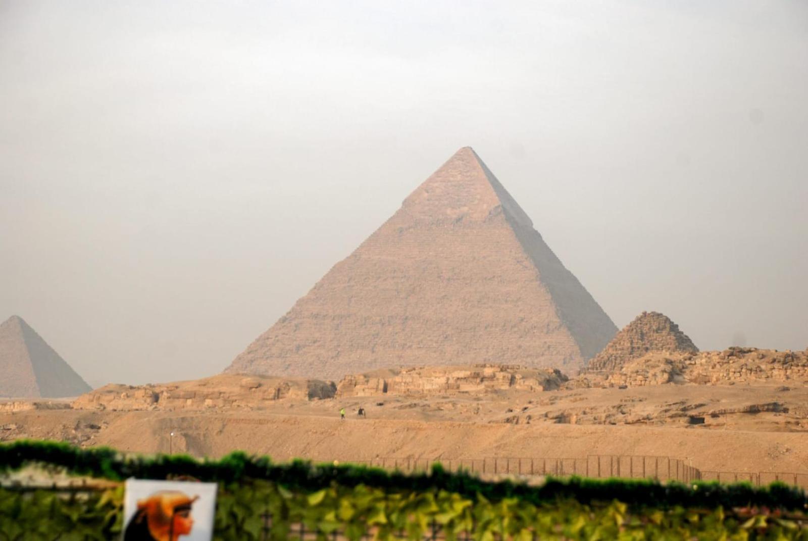 Pyramids Show Hotel Kafret el-Gabal Exterior photo