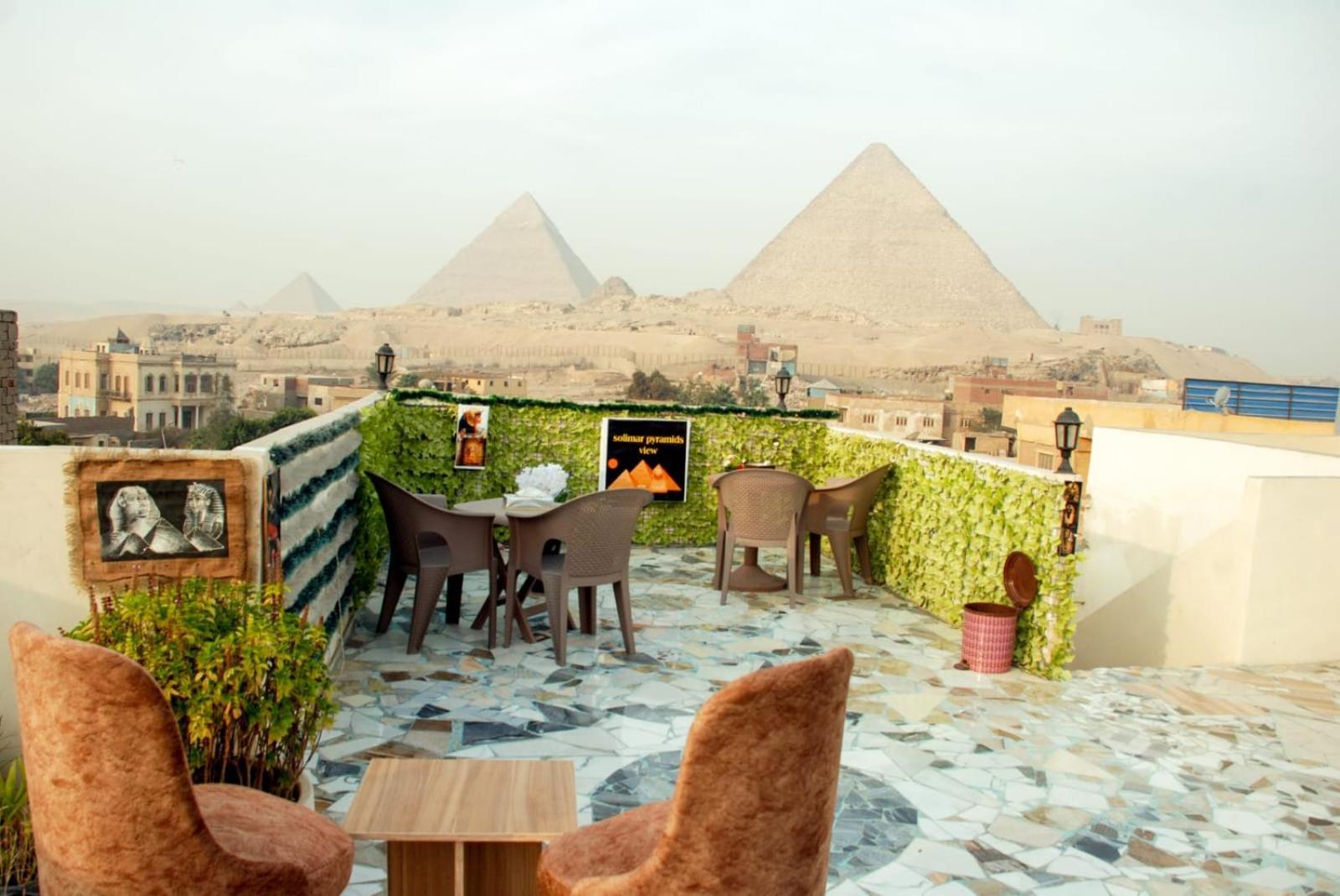 Pyramids Show Hotel Kafret el-Gabal Exterior photo